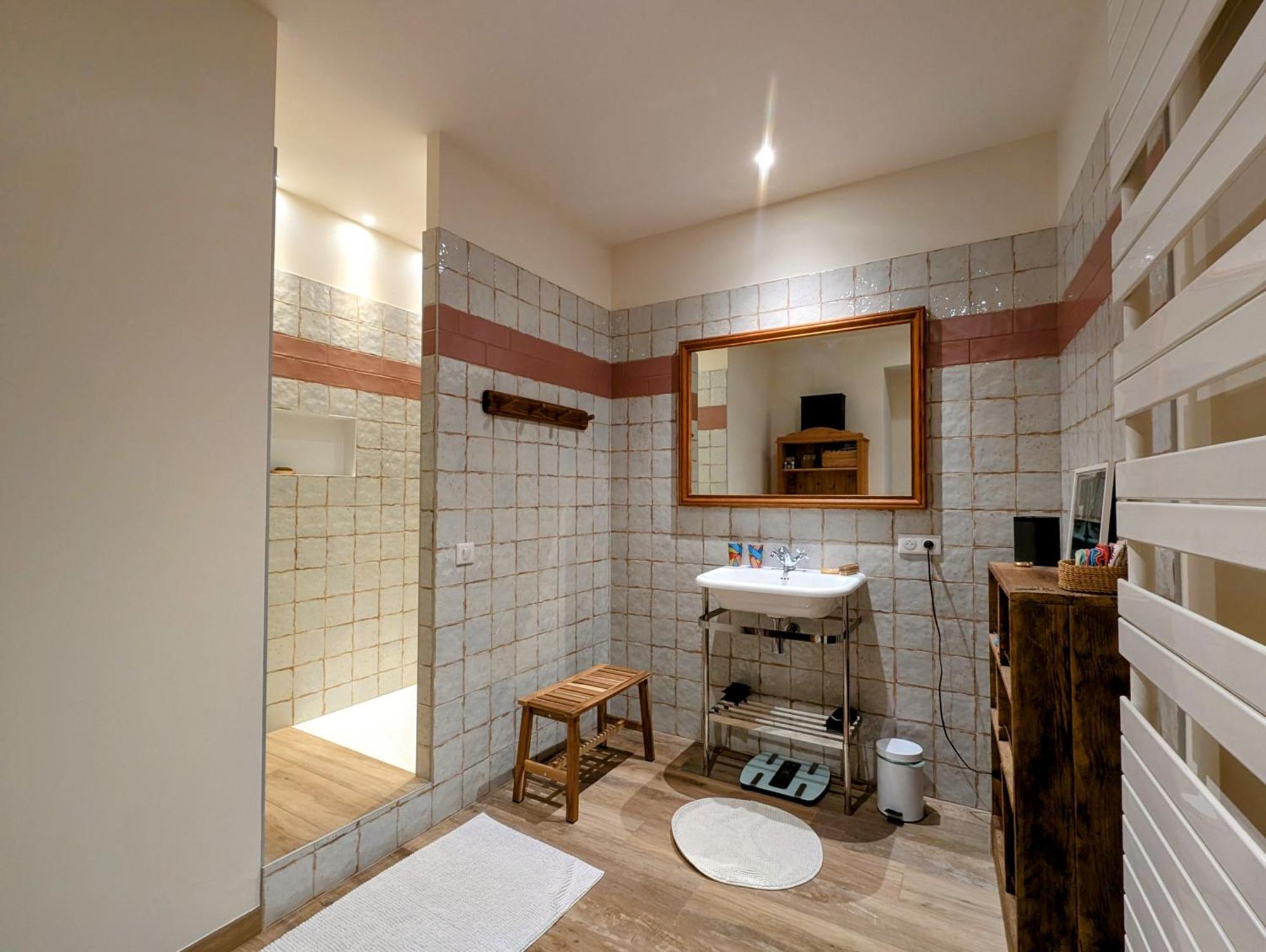 Clem - Appartement Dans Le Coeur D'Arles Exterior foto